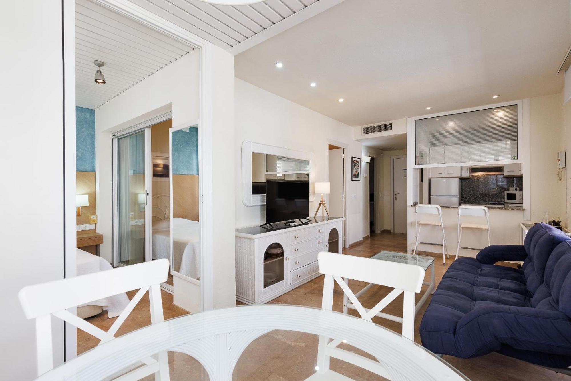 Uhc Center Apartments Салоу Экстерьер фото
